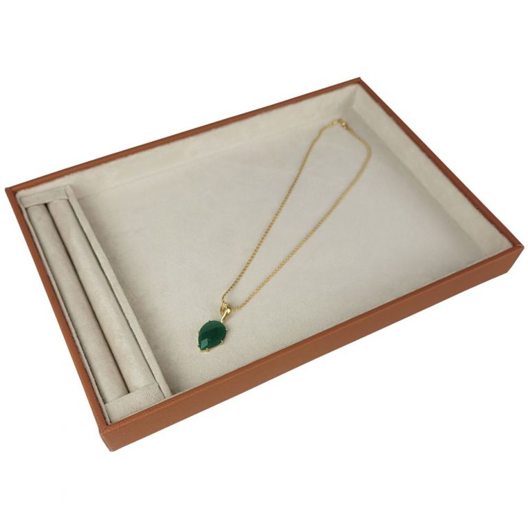 Leia mais sobre o artigo No ramo da venda de joias, não existe concorrência para quem investe em bons mostruários.